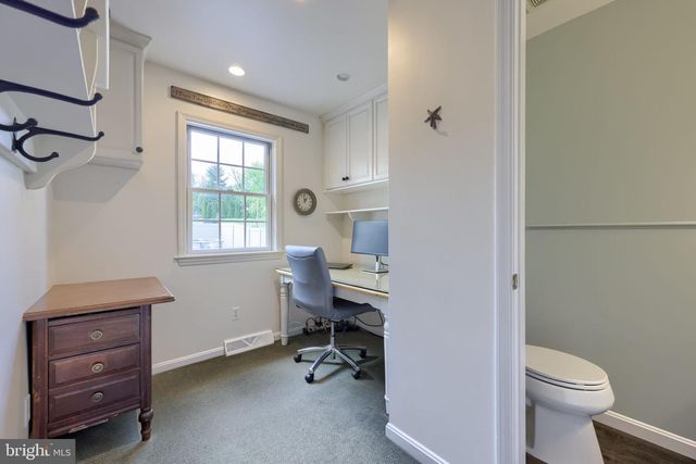 2462 CARRIAGE DR, Lancaster, PA 17601
