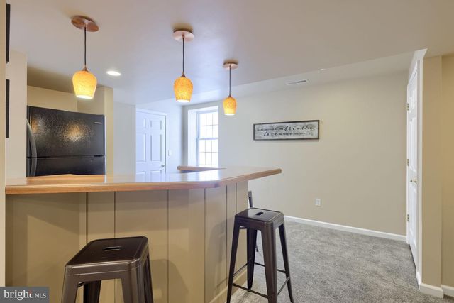 2462 CARRIAGE DR, Lancaster, PA 17601