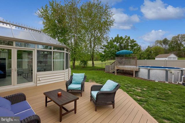 2462 CARRIAGE DR, Lancaster, PA 17601