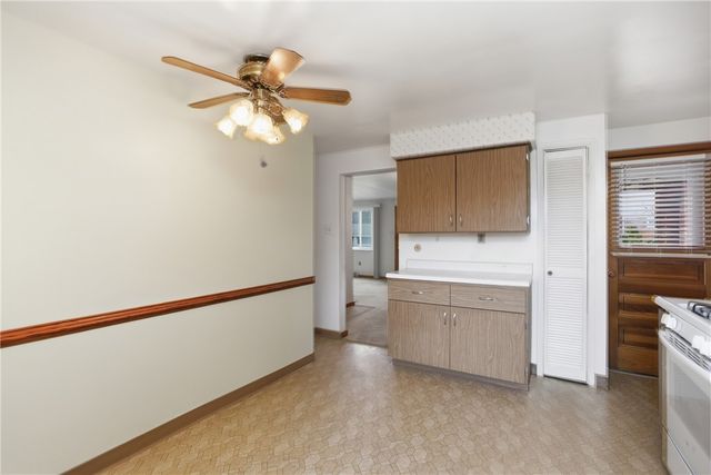 1429 Romano Dr, Bridgeville, PA 15017