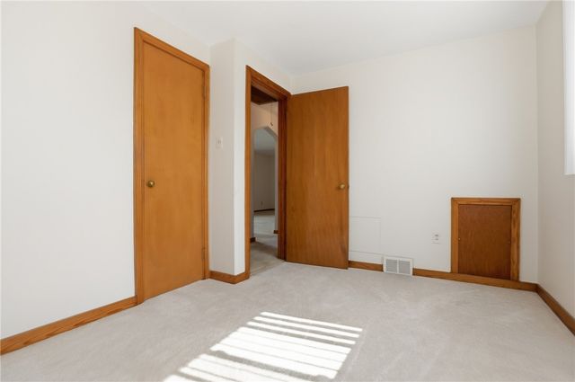 1429 Romano Dr, Bridgeville, PA 15017