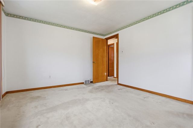 1429 Romano Dr, Bridgeville, PA 15017