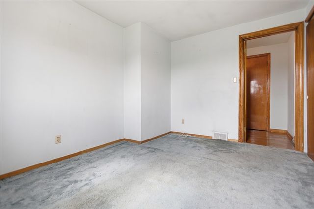 1429 Romano Dr, Bridgeville, PA 15017