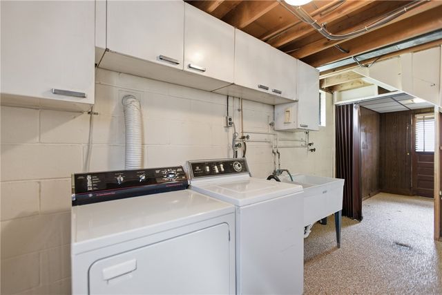 1429 Romano Dr, Bridgeville, PA 15017