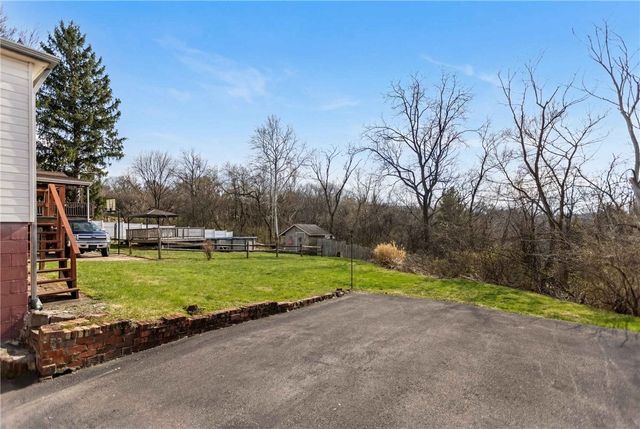 1429 Romano Dr, Bridgeville, PA 15017