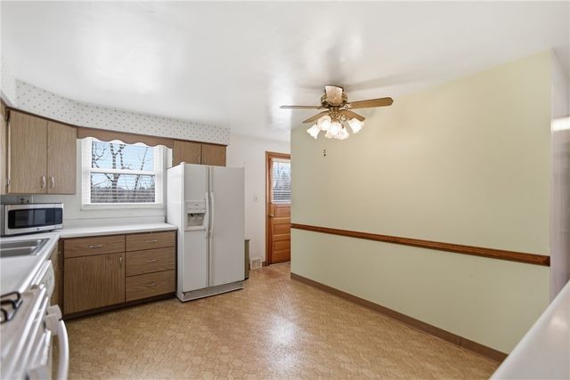 1429 Romano Dr, Bridgeville, PA 15017