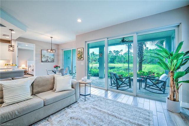 2626 Seychelles CIR 1404, Naples, FL 34112