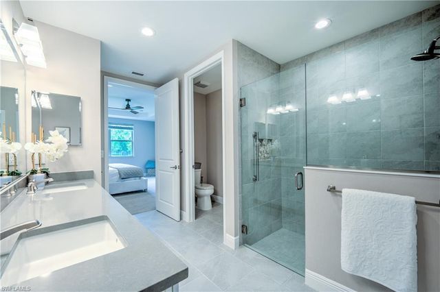 2626 Seychelles CIR 1404, Naples, FL 34112