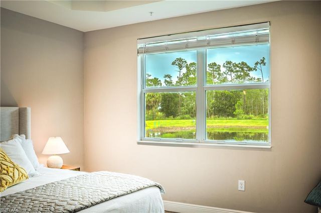 2626 Seychelles CIR 1404, Naples, FL 34112