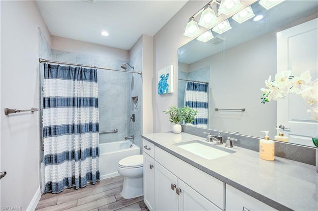 2626 Seychelles CIR 1404, Naples, FL 34112