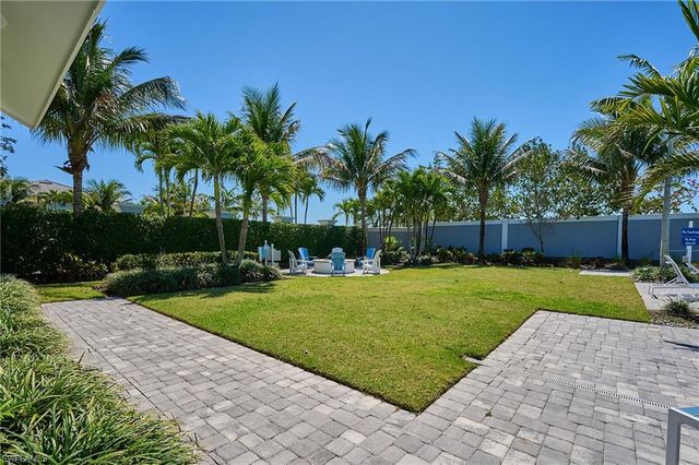2626 Seychelles CIR 1404, Naples, FL 34112
