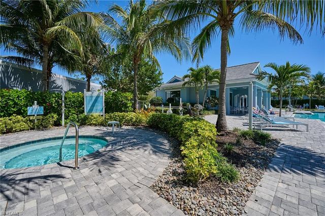 2626 Seychelles CIR 1404, Naples, FL 34112