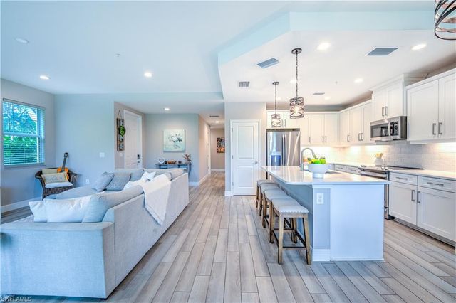2626 Seychelles CIR 1404, Naples, FL 34112