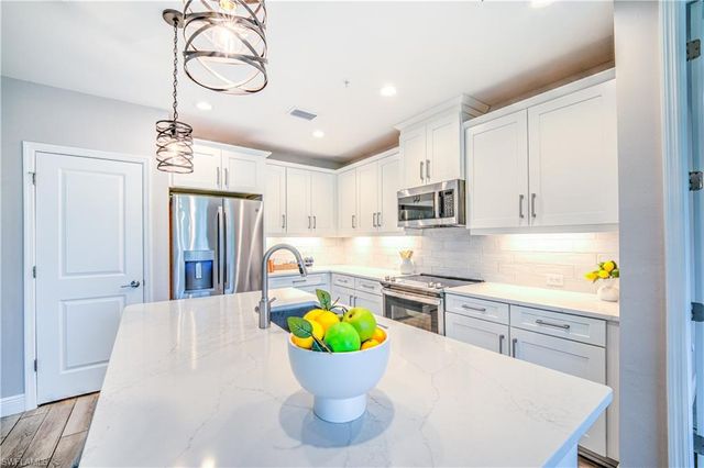 2626 Seychelles CIR 1404, Naples, FL 34112
