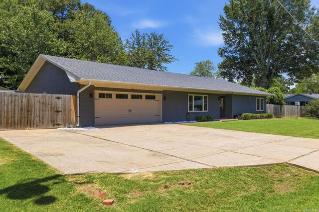 103 Byron St, Beebe, AR 72012