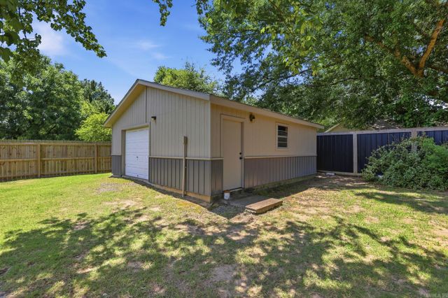 103 Byron St, Beebe, AR 72012