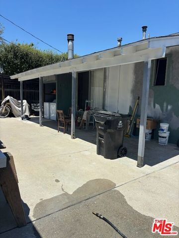 3497 Redwood Avenue, Los Angeles, CA 90066