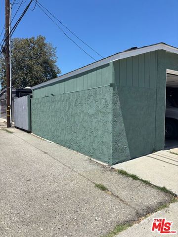 3497 Redwood Avenue, Los Angeles, CA 90066
