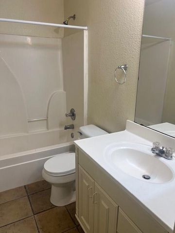 2204 Katy LN B, Georgetown, TX 78626