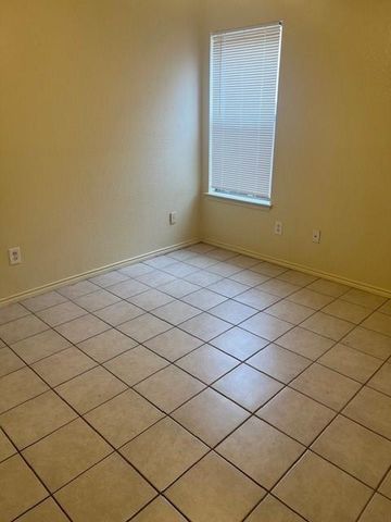 2204 Katy LN B, Georgetown, TX 78626