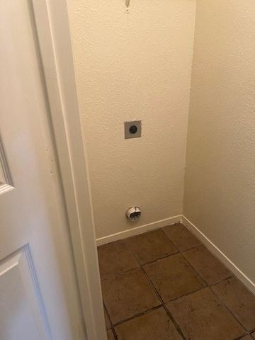 2204 Katy LN B, Georgetown, TX 78626