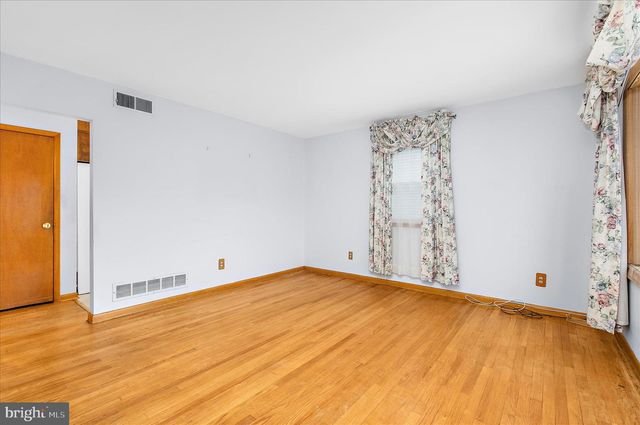 133 CEDAR HILL RD, Baltimore, MD 21225