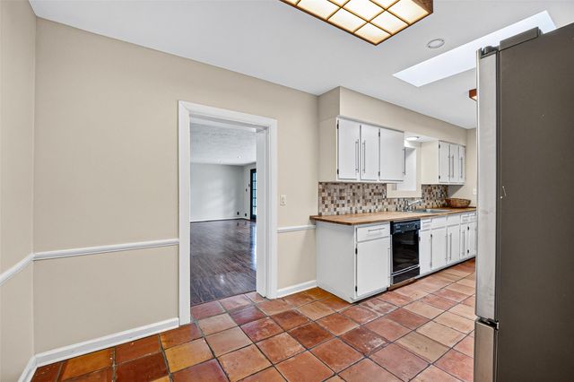 9650 Meadowcroft Drive, Houston, TX 77063