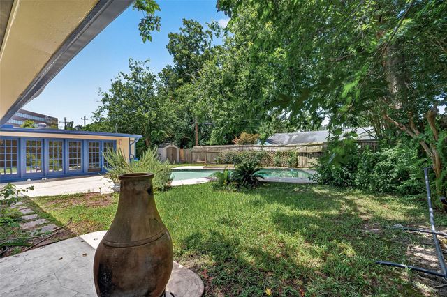 9650 Meadowcroft Drive, Houston, TX 77063