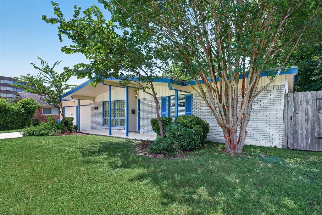9650 Meadowcroft Drive, Houston, TX 77063