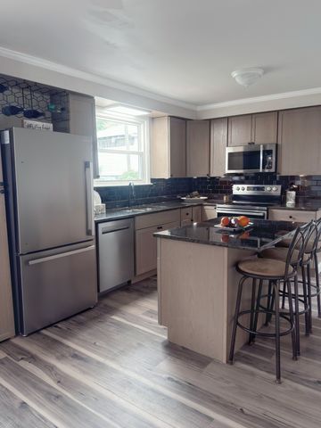 123 Delaware Dr, Clarksville, TN 37042