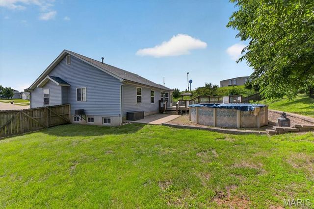 530 Sandra Way, Winfield, MO 63389