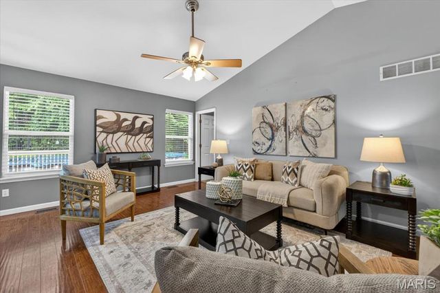 530 Sandra Way, Winfield, MO 63389