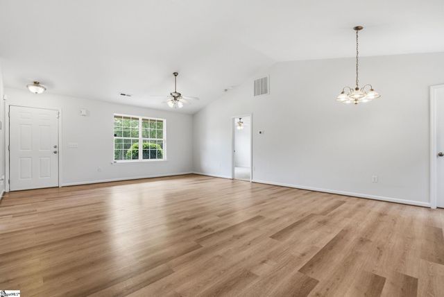 366 Edwards Road, Duncan, SC 29365