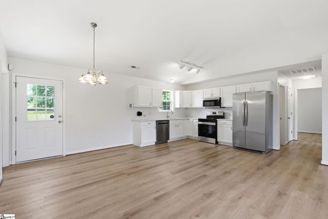 366 Edwards Road, Duncan, SC 29365