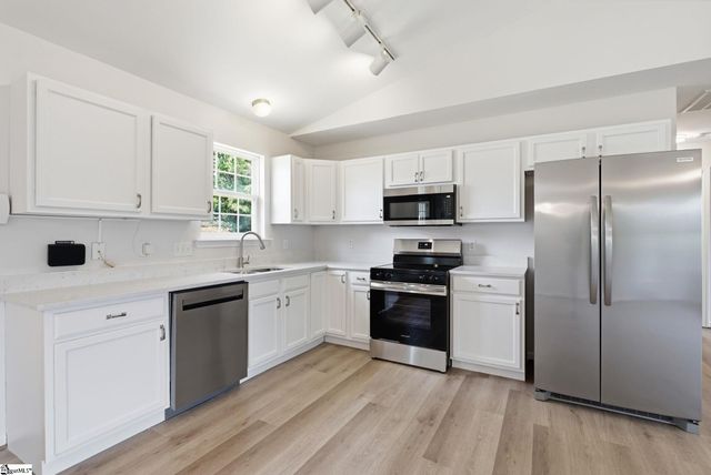 366 Edwards Road, Duncan, SC 29365