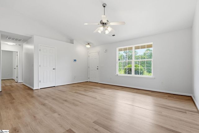366 Edwards Road, Duncan, SC 29365