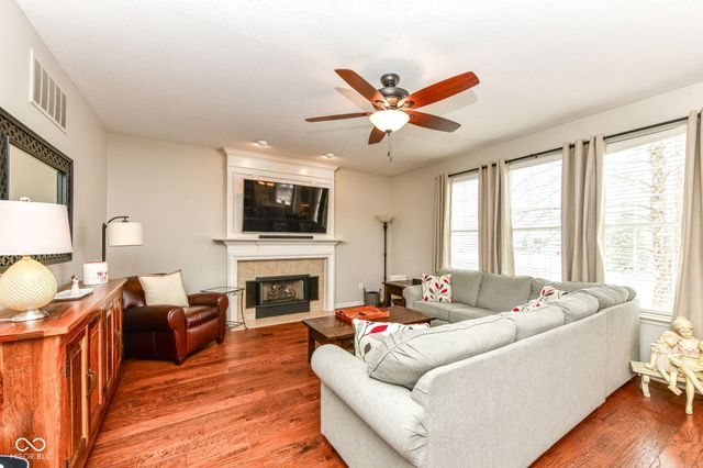 11904 Suncatcher Drive, Fishers, IN 46037