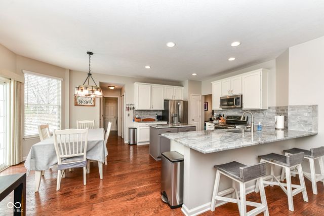 11904 Suncatcher Drive, Fishers, IN 46037