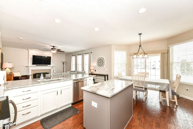 11904 Suncatcher Drive, Fishers, IN 46037