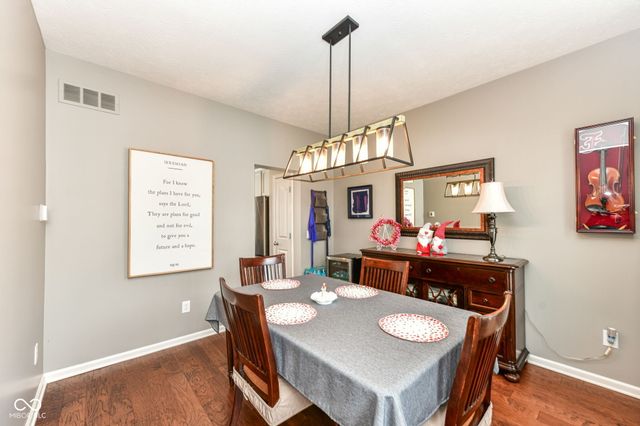 11904 Suncatcher Drive, Fishers, IN 46037