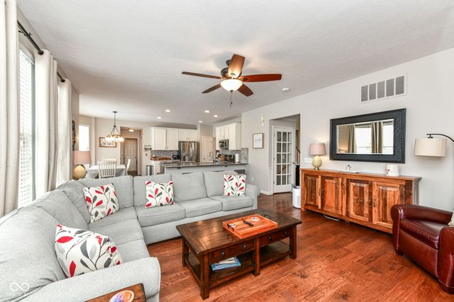 11904 Suncatcher Drive, Fishers, IN 46037