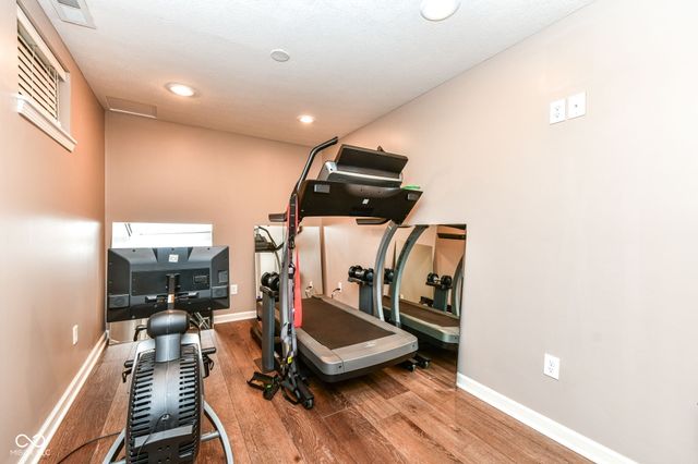 11904 Suncatcher Drive, Fishers, IN 46037