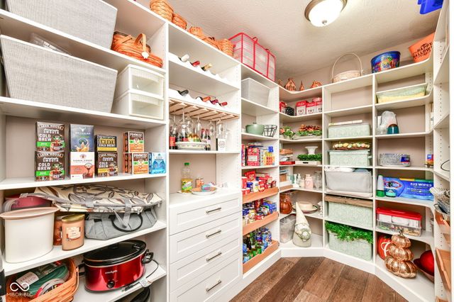 11904 Suncatcher Drive, Fishers, IN 46037