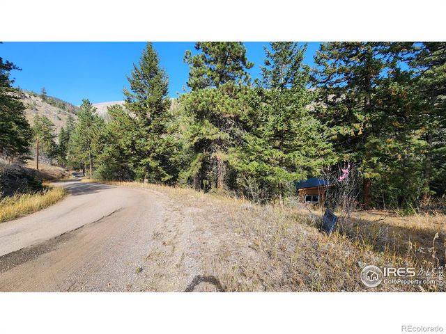 84 Copper Hill Road, Glen Haven, CO 80532