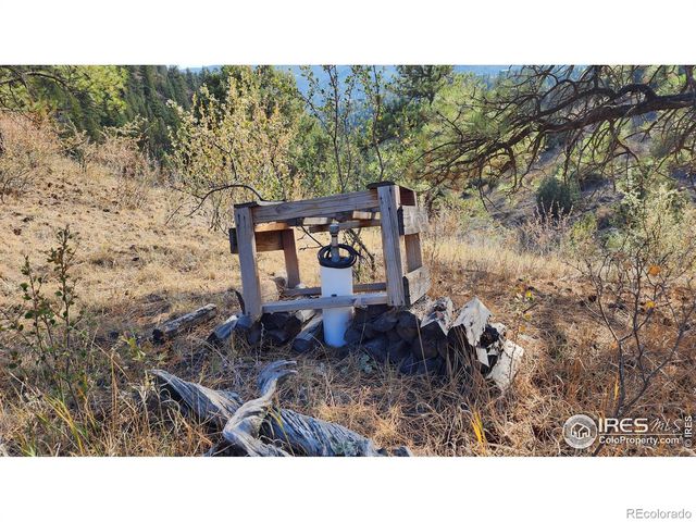 84 Copper Hill Road, Glen Haven, CO 80532