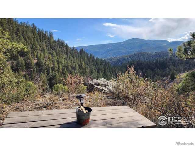 84 Copper Hill Road, Glen Haven, CO 80532