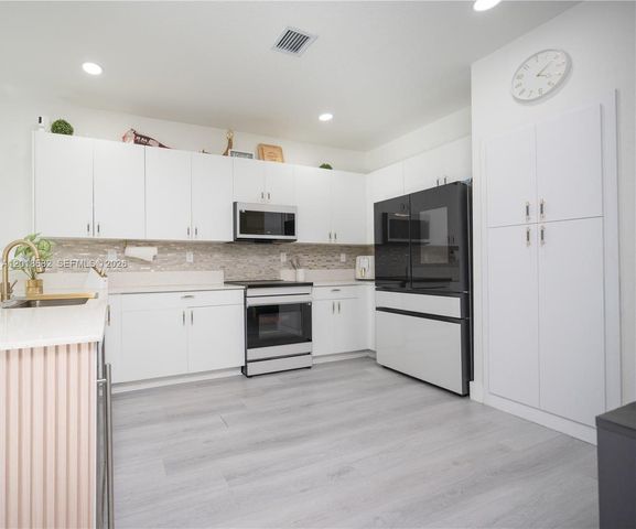 28510 SW 134th Avenue, Homestead, FL 33033