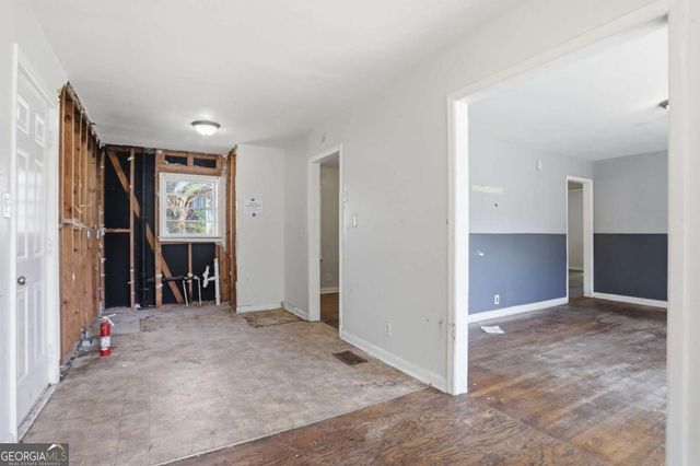 256 Silver Springs Circle SW, Atlanta, GA 30310