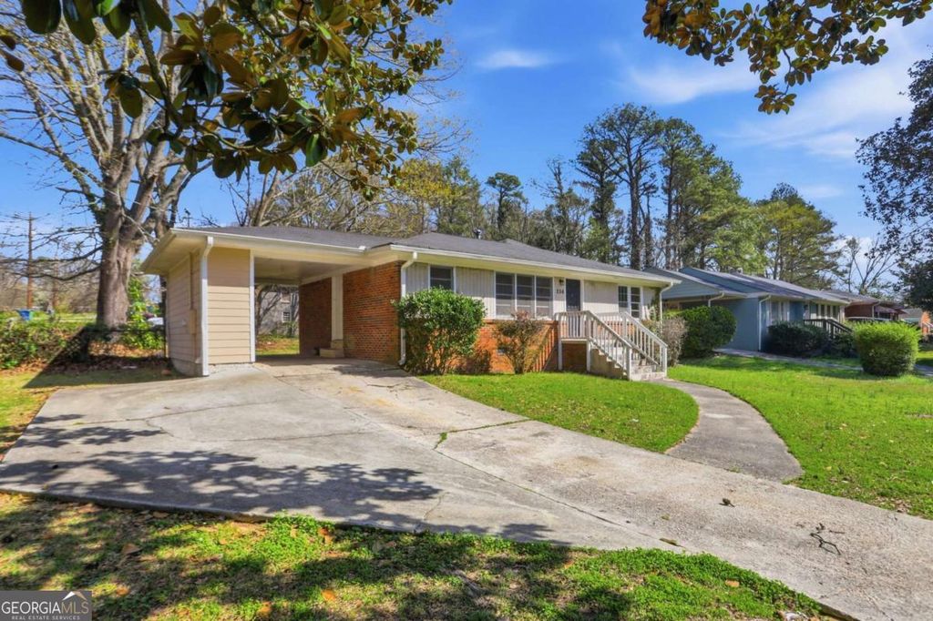 256 Silver Springs Circle SW, Atlanta, GA 30310