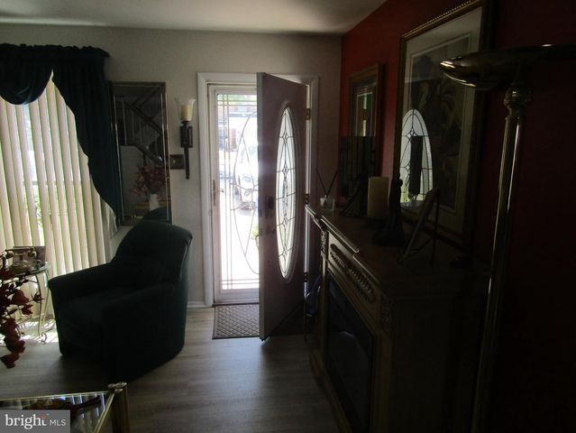 8409 GIBBS PL, Philadelphia, PA 19153